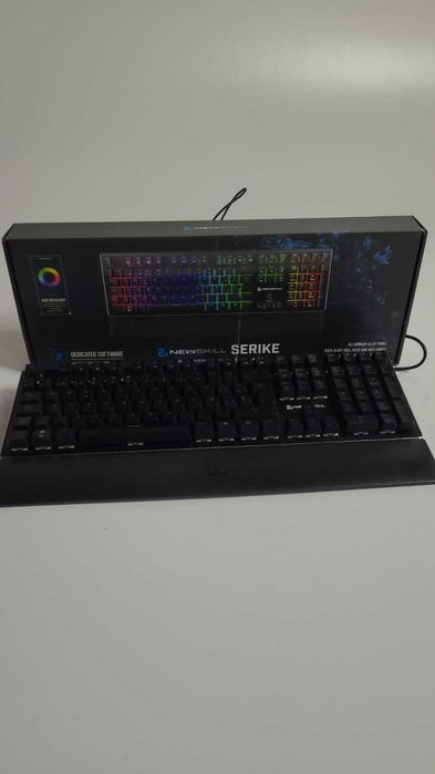 Tastatură mecanică pentru jocuri Seria Newskill Serike