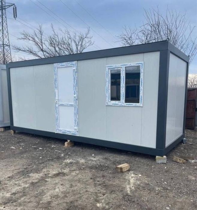 Vând containere De diferite dimensiuni