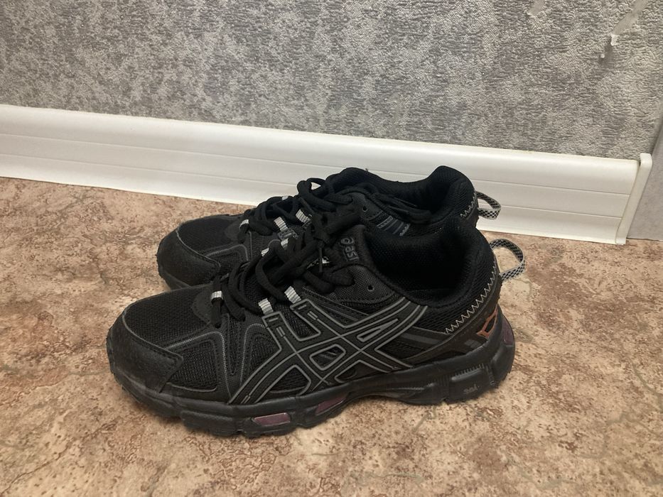 продам асикс гел кахану 8