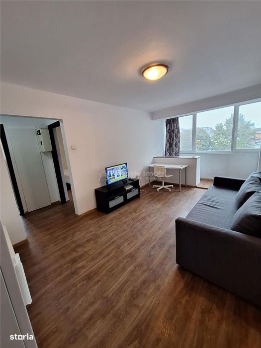 metrou Piata Romana - 2 camere  - bloc  reabilitat termic