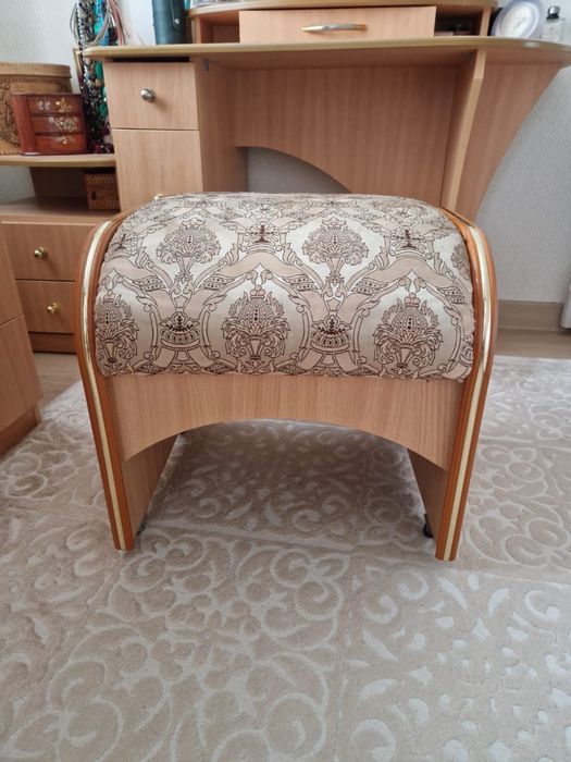 Пуфик для дамского уголка