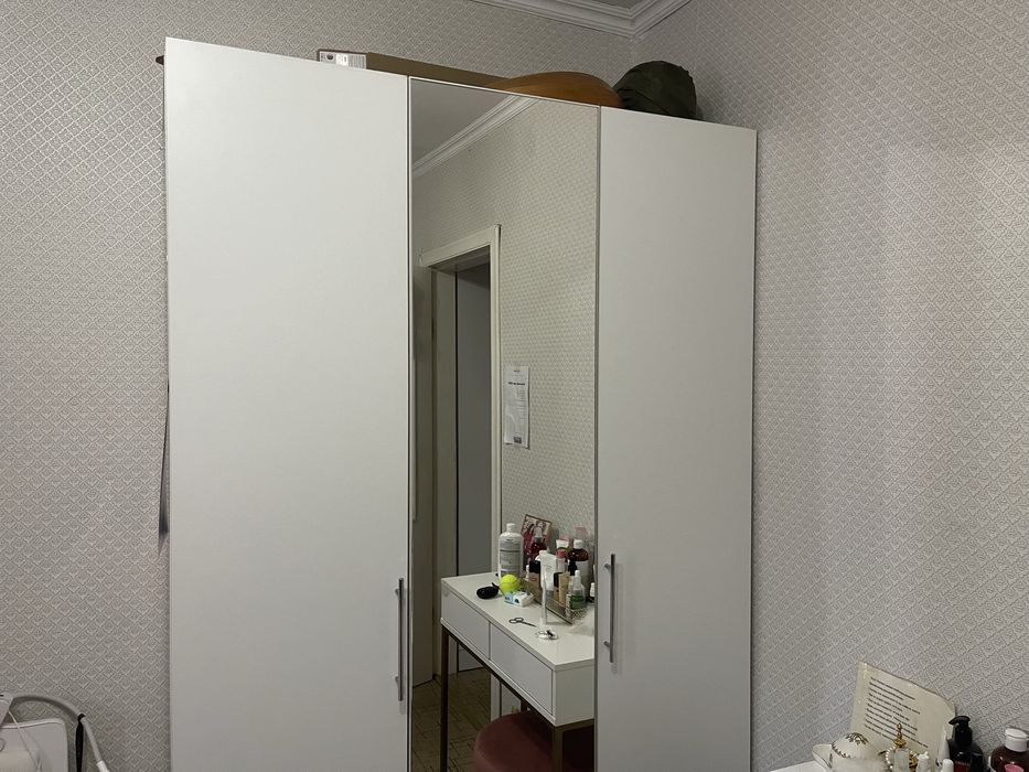 Продаю Шкаф белай