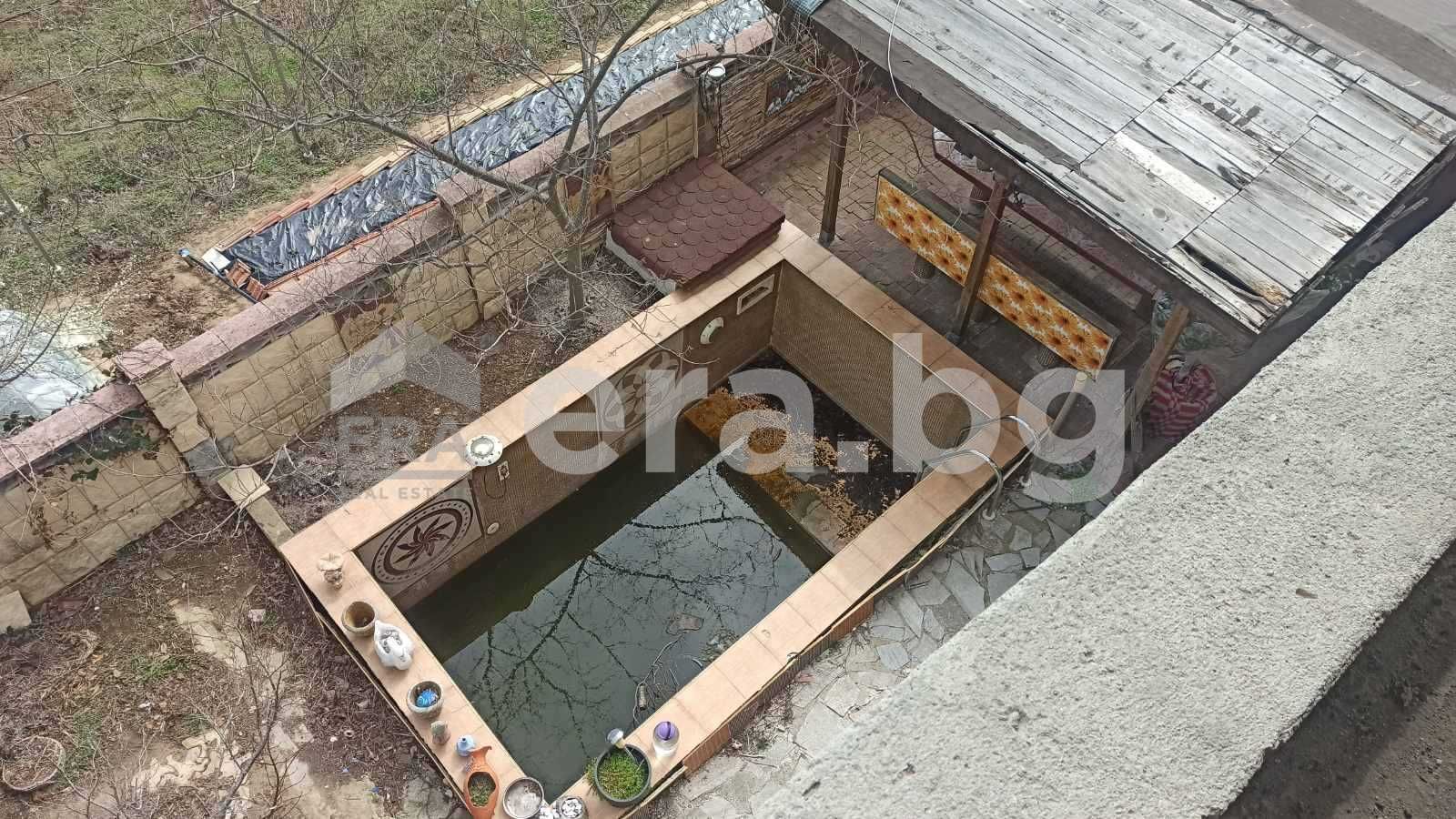 Триетажна къща+тавански етаж в м-т Боровец -юг