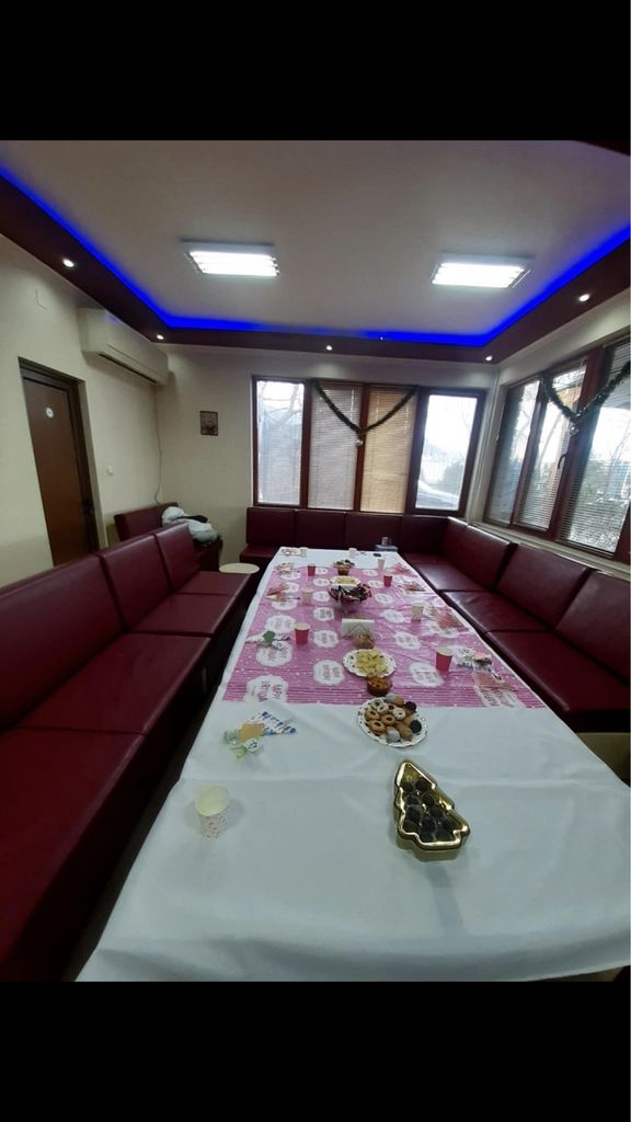 Дава се под наем Заведение в Асеновград - 150 кв.м за 153 € - Снимка #3