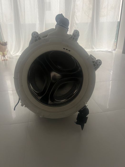 Vând cuva completă mașina de spălat BEKO B5WFU78418WB