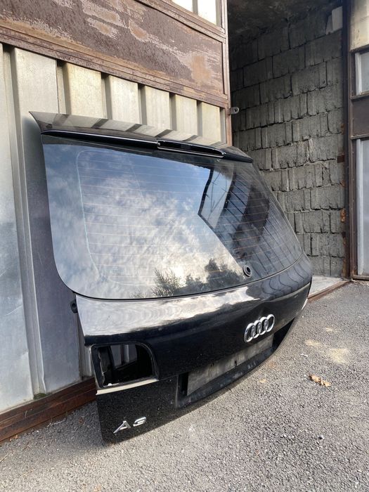 Haion Audi A3 Sportback 2011 cu sticla fumurie