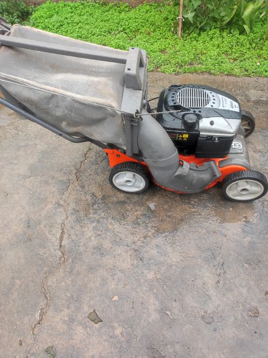 Самоходна косачка husqvarna