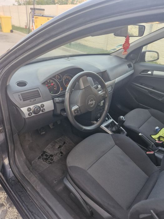 Vand opel astra 1.6 benzina  recent adusa
