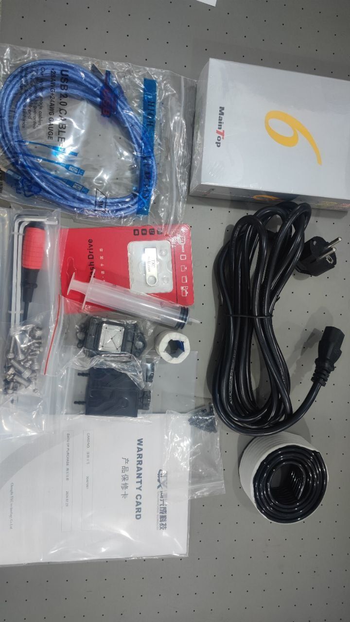 Yangi UV Prineter