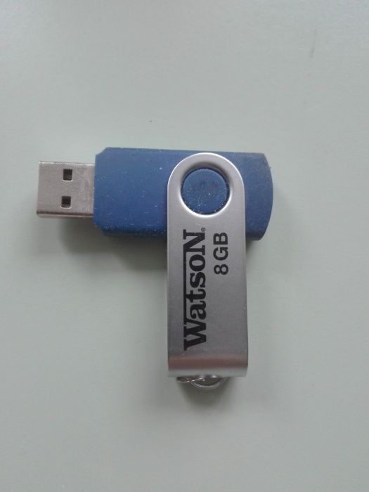 Stick\ Card memorie USB 8 GB WatsoN