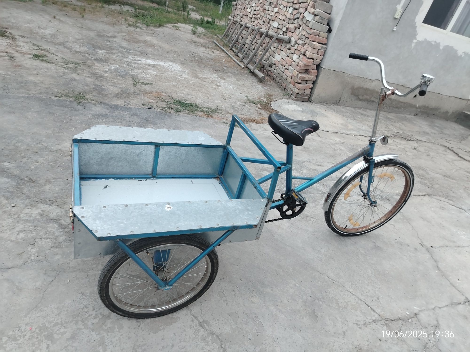 трехколесный велосипед
