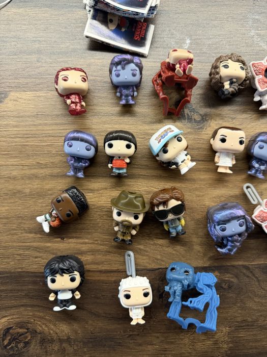 Stranger Things x Kinder Joy цялата колекция