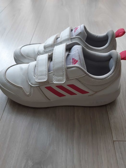 Adidasi piele marca adidas masura 35
