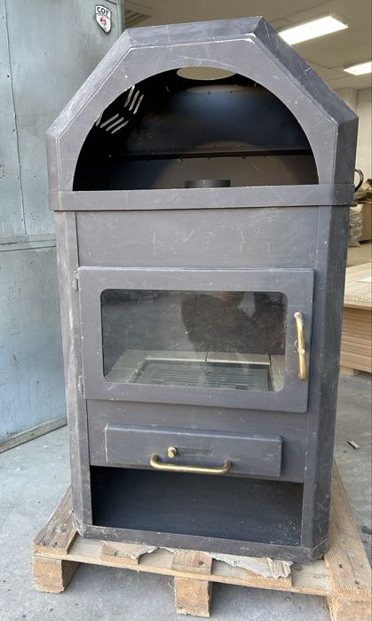 Камина на твърдо гориво с водна риза 18kw