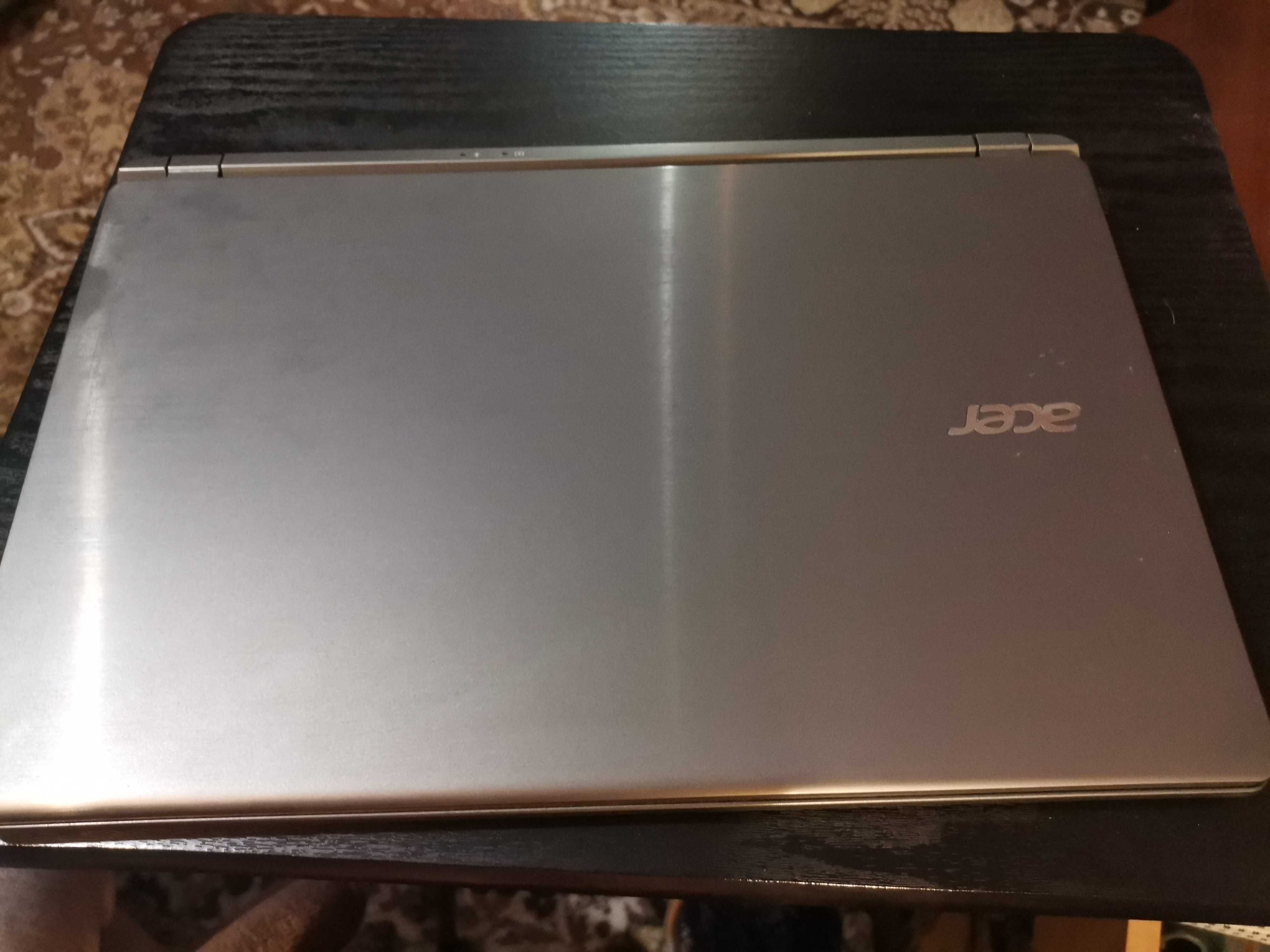 Acer Aspire V5-572G  i7 , 8GB, 256 GB ssd, NVIDIA GT750M 4GB