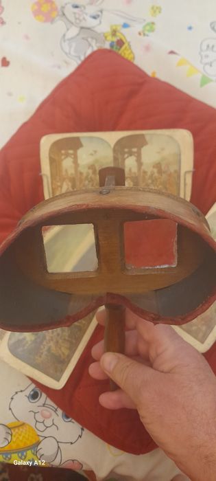 Stereoscop, dispozitiv pentru vizualizare tridimensională