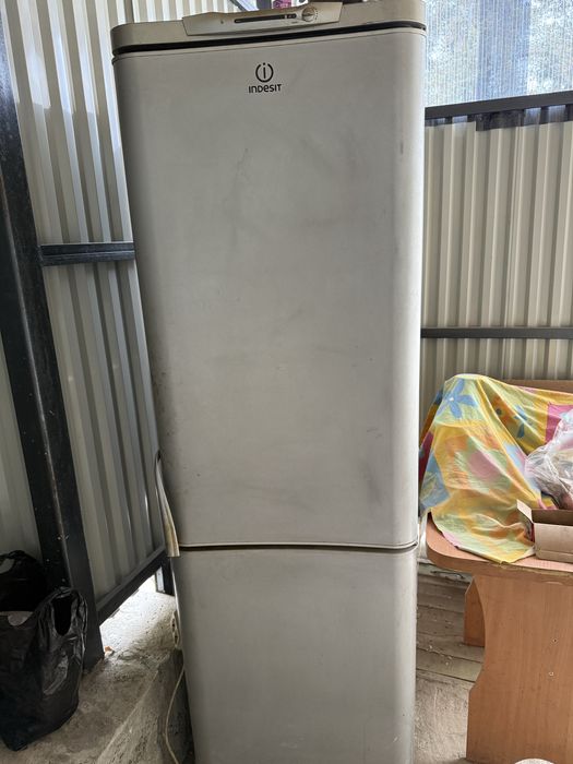Продам холодильник и газоввю плиту