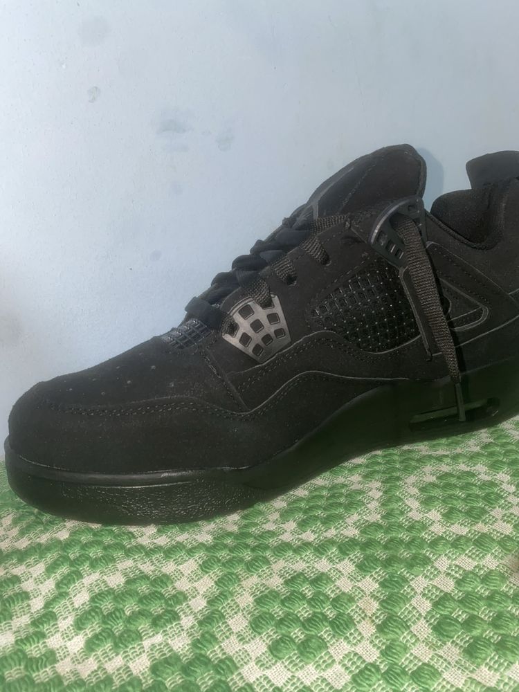 Jordan 4 black cat negociabil