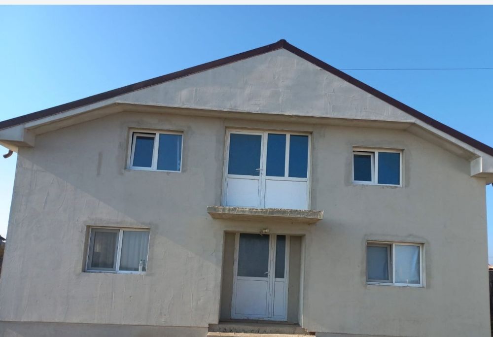 Casa de închiriat lângă Slatina