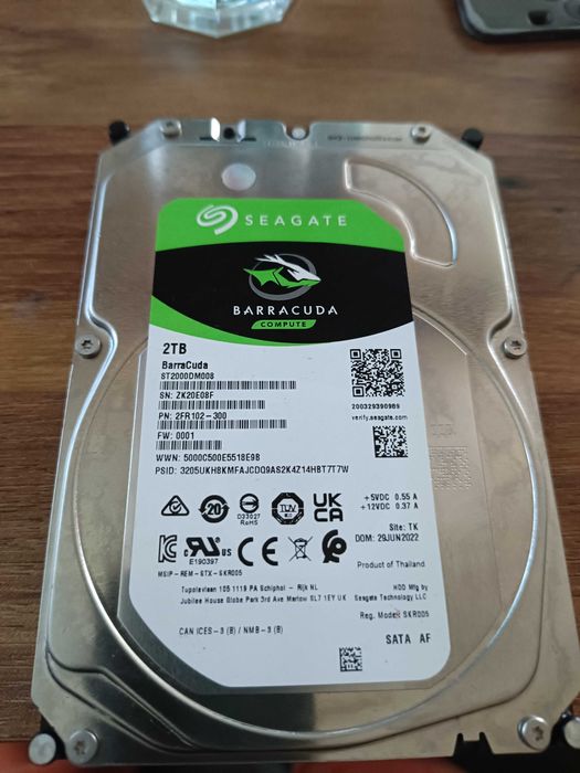 De vânzare hard disk 2 terra