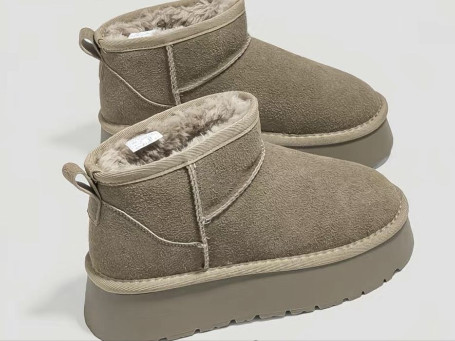 Продам угги новые размер не подошел к сожаению