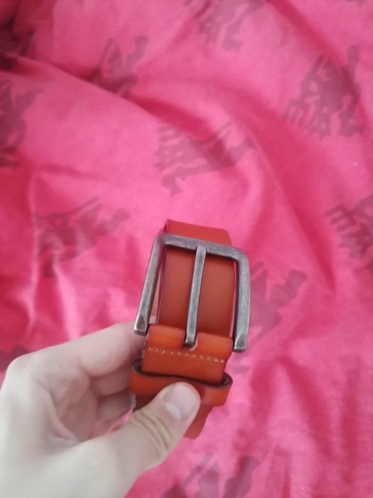 Vând curea de piele