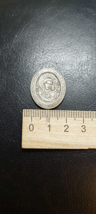 Серебряная иконка двустороняя.