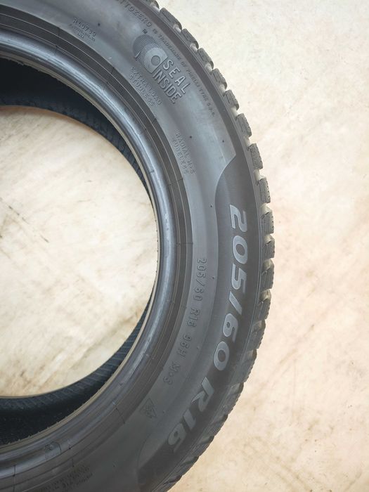 Anvelope 205/60/16 an 2022 iarna M+S PIRELLI SOTTOZERO 3 Seal
