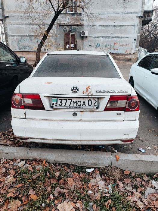 Продам на запчасти Volkswagen santana vista 1.8