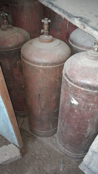Газовые балоны большой