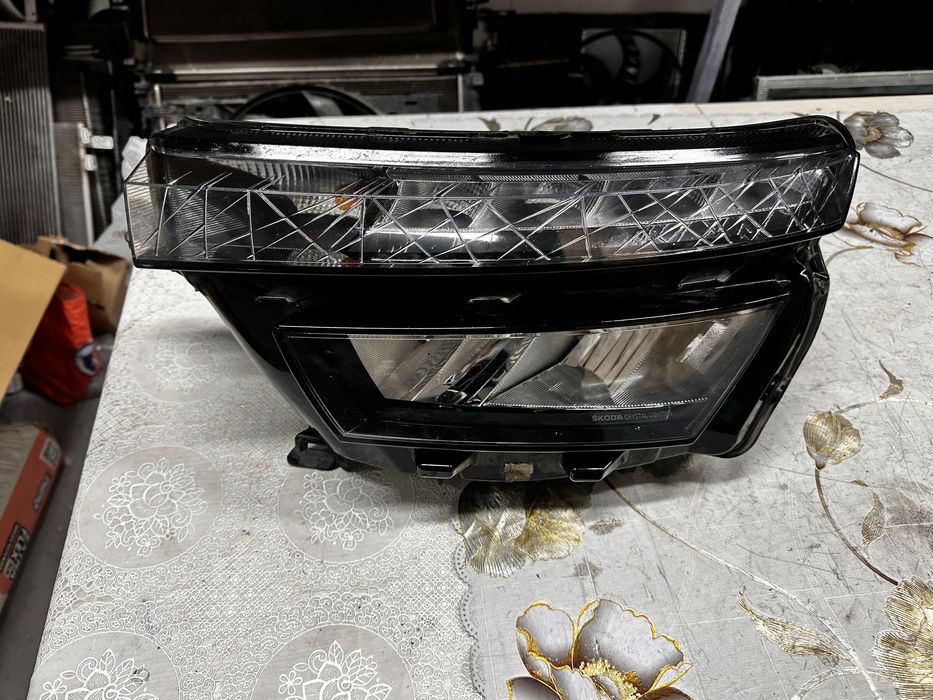 Far stânga full led skoda kamiq.cod:658941015.