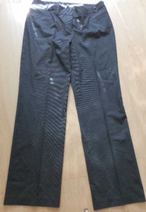 Нов панталон Comma