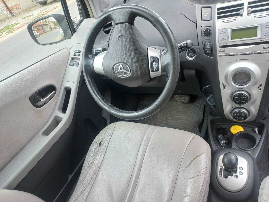 Тойота ярис 1.4 автоматик