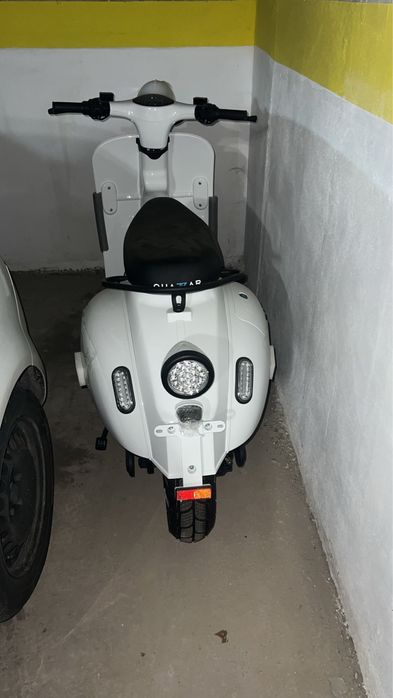 Scuter electric Quazzar e-Divine Plus – 0 km, ca nou