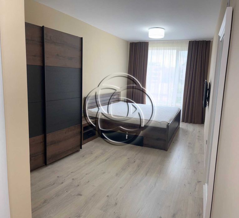 Дава се под наем Тристаен апартамент в София, Витоша - 98 кв.м за 900 € - Снимка #2