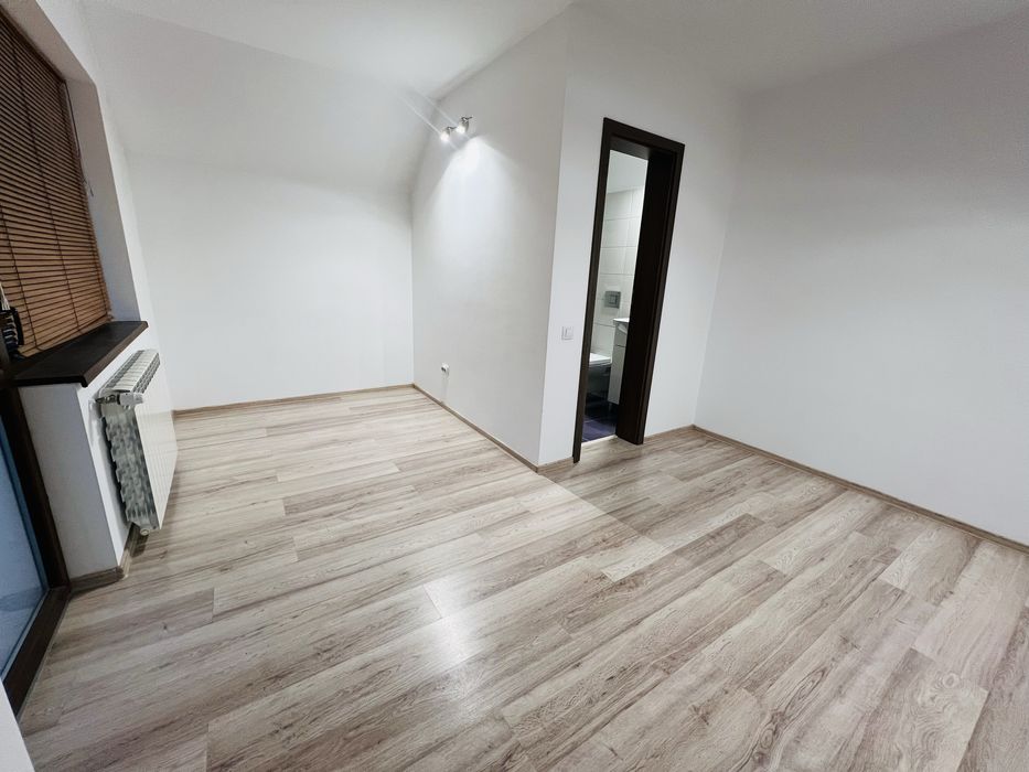 Casa, pensiune de inchiriat
