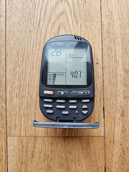 2 telecomenzi Airwell RC-4 P/N 436673