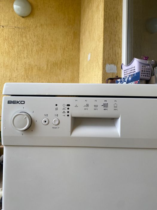 Продавам съдомиална BEKO