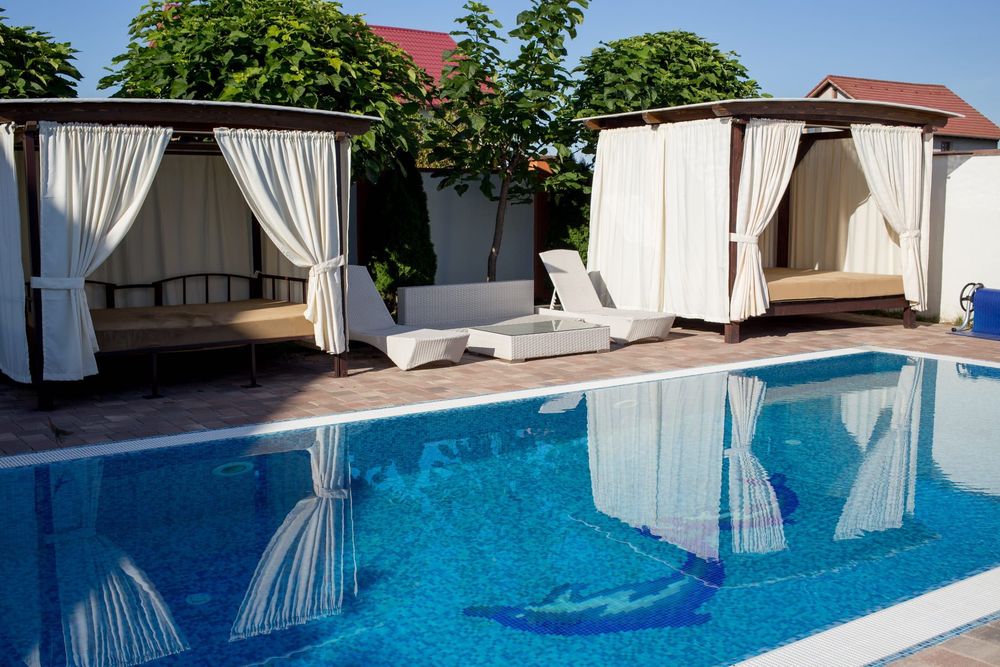 VILĂ CU PISCINĂ – direct de la proprietar – Vladimirescu, Arad