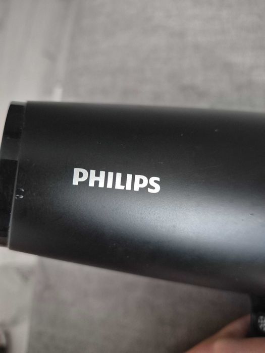 Uscator de par profesional Philips PRO 2300w IONIC