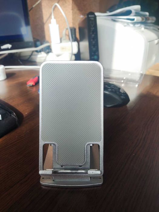 Нова стойка за телефон за бюро