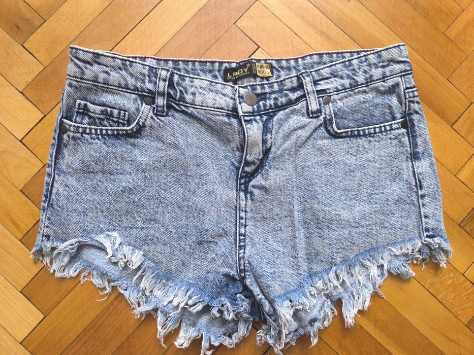 Дамски къси панталони