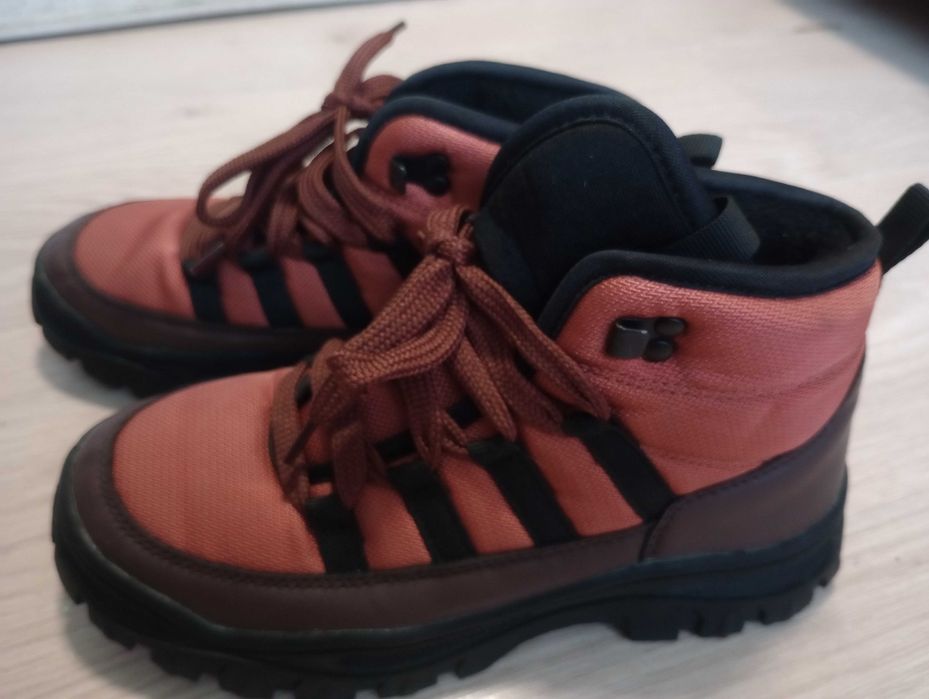 Топли боти като нови , разм. 34, стелката е 22 см