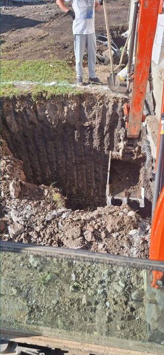Execut lucrari cu Miniexcavator,Încărcător frontal bobcat,Basculanta