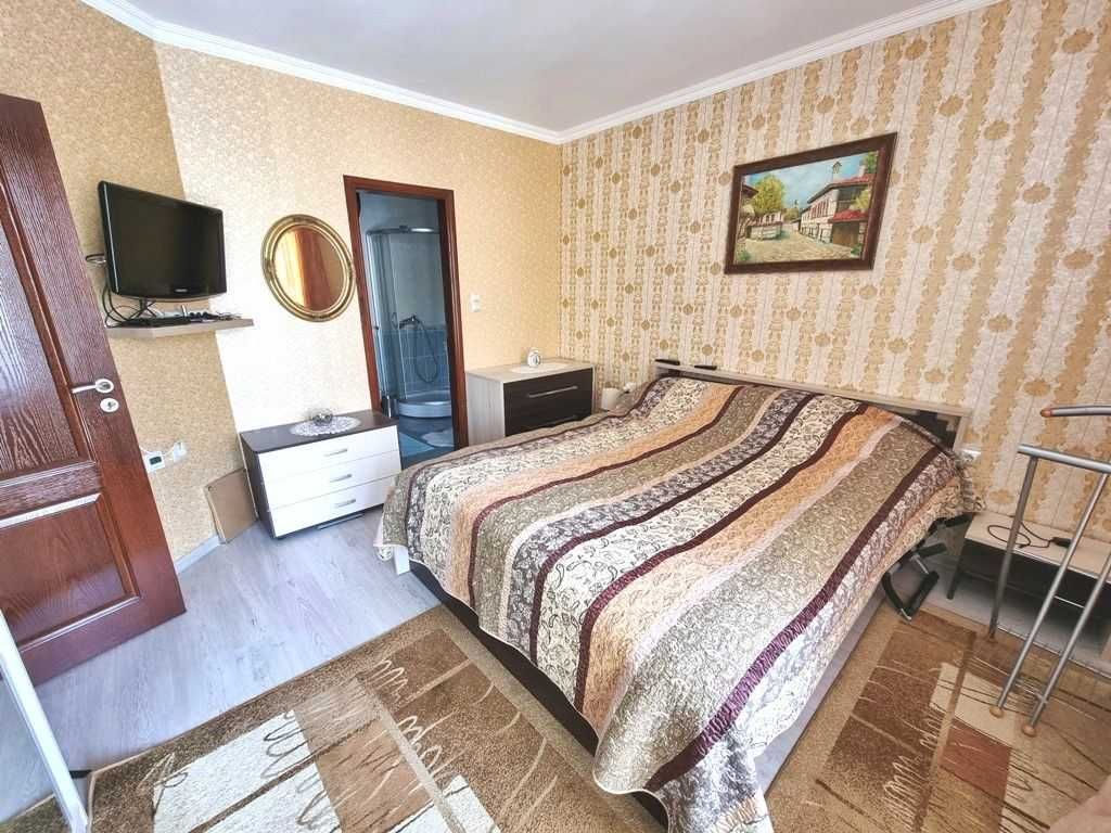 Тристаен просторен  апартамент в к-с „ Саммър Дриймс “