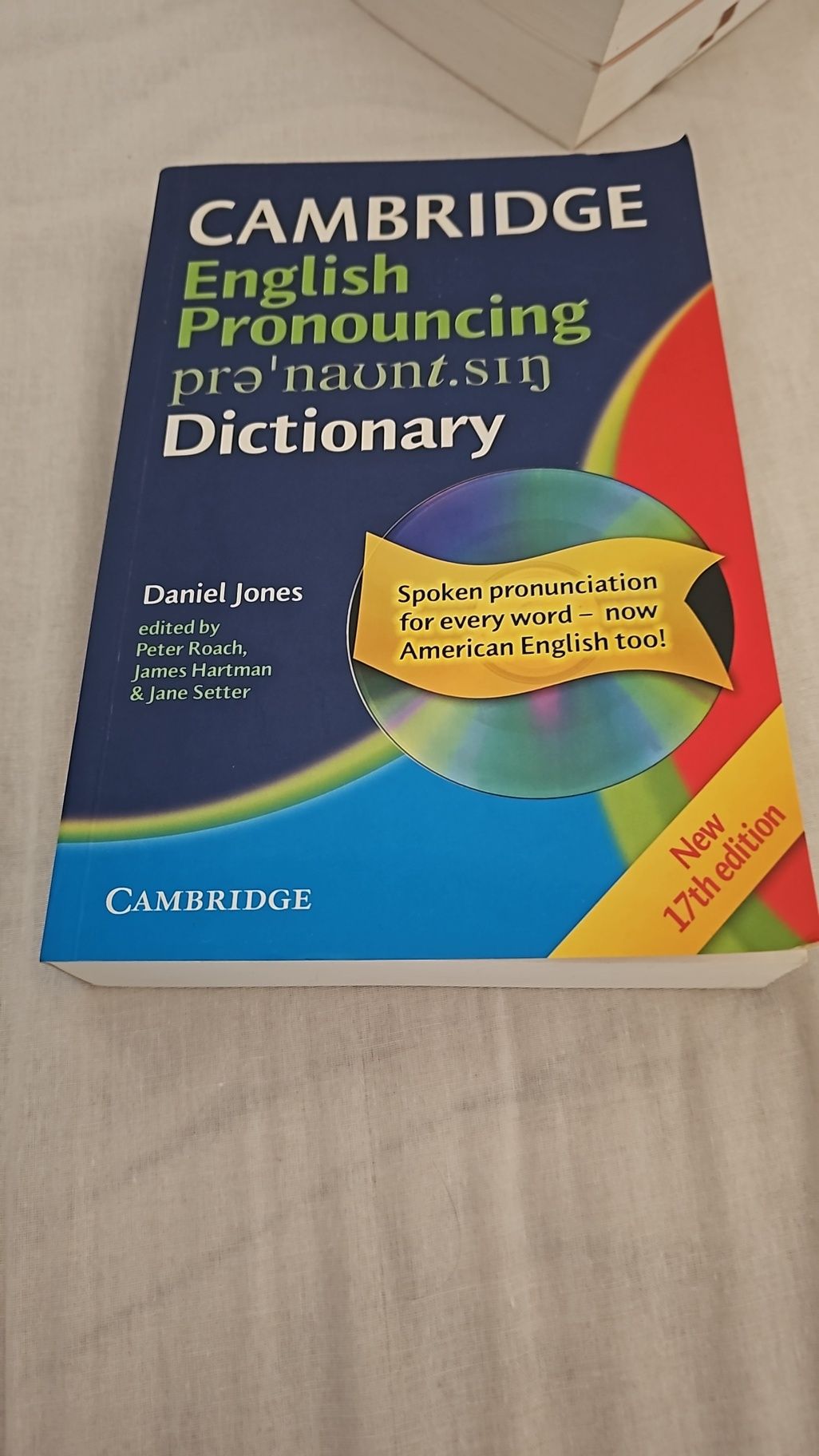 Cambridge English Pronouncing/carte engleza/dicționar