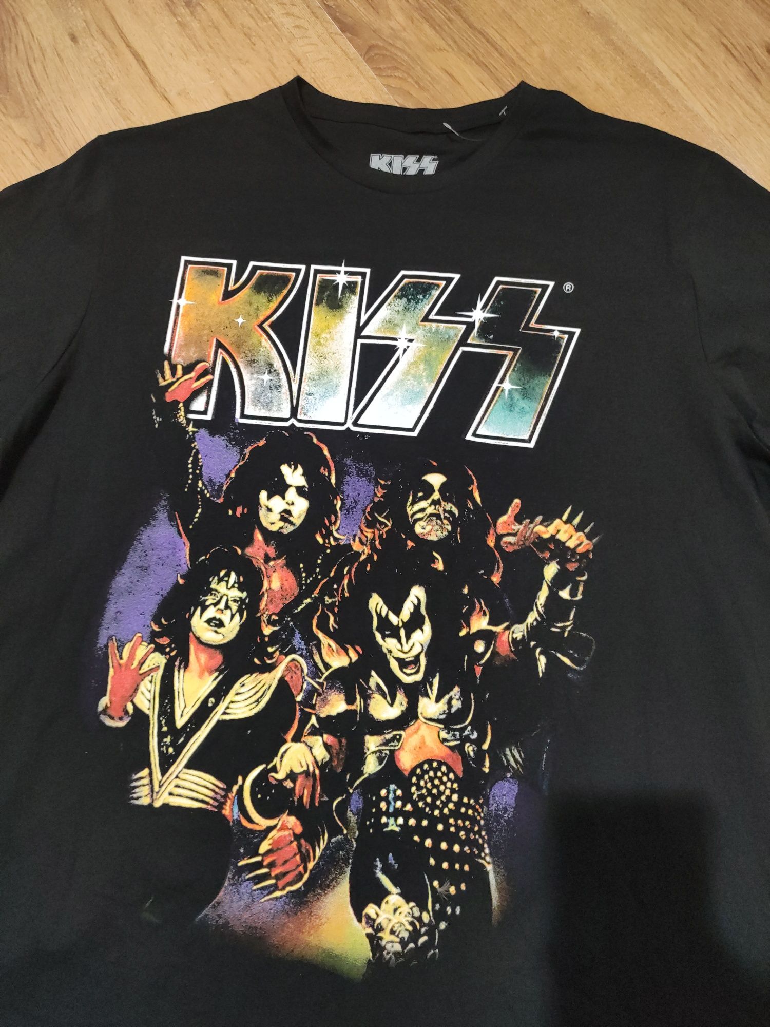 Tricou Kiss mărimea XL