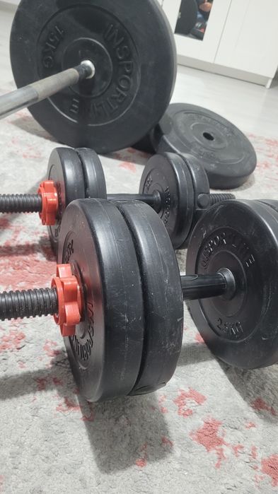 Vând Haltera și Gantere