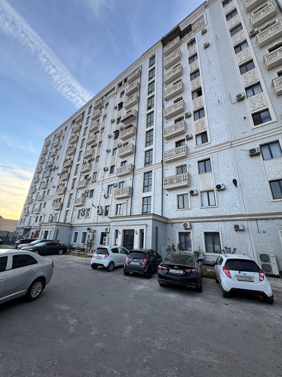 Продам квартиру в новостройке, в центре города, Лабзак корзинка, 124кв