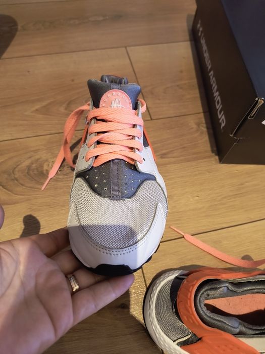 Adidași Nike Huarake mărime 37